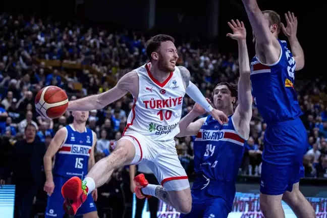 La selección masculina de baloncesto pierde ante Islandia